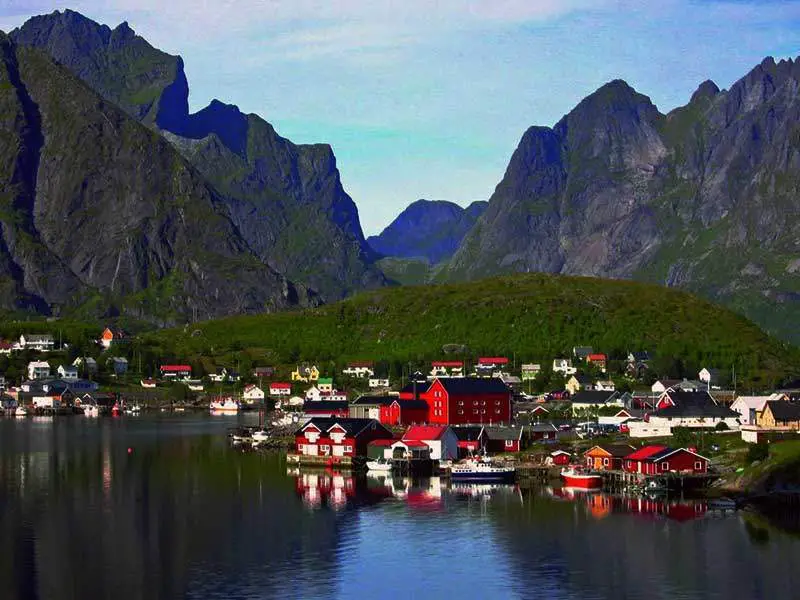 Lofoten Adalari