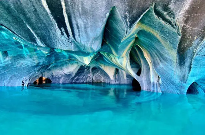 Patagonya'nın Mermer Kayalıkları