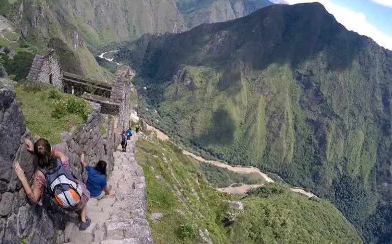 Huayna Picchu Las Desafiantes Escaleras de la Muerte 1024x637 1